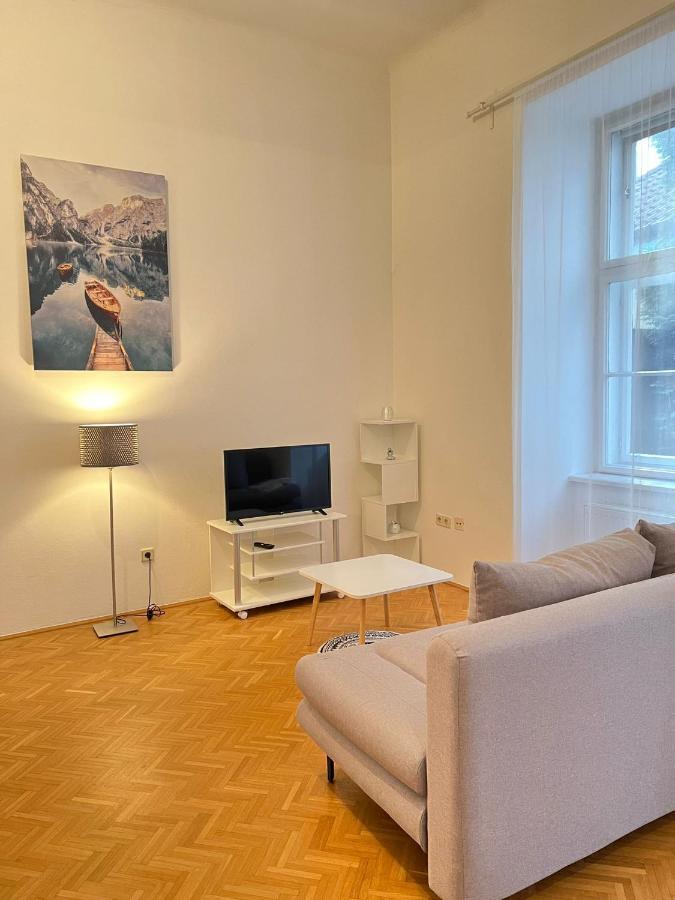 Alpa 2 Zimmer Wohnung In Wien Rochusmarkt Εξωτερικό φωτογραφία